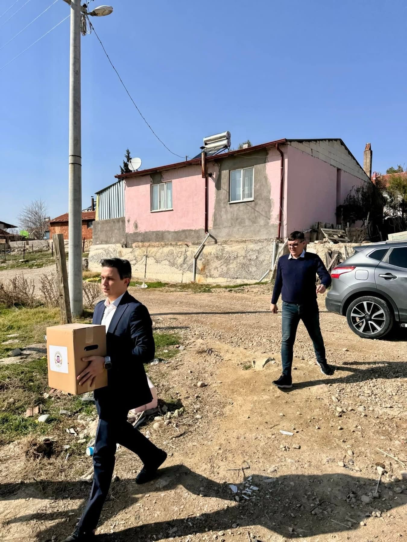 Dazkırı Belediye Başkanı Fatih Çiçek: “Yardım Kolilerimizi İhtiyaç Sahipleriyle Buluşturuyoruz”