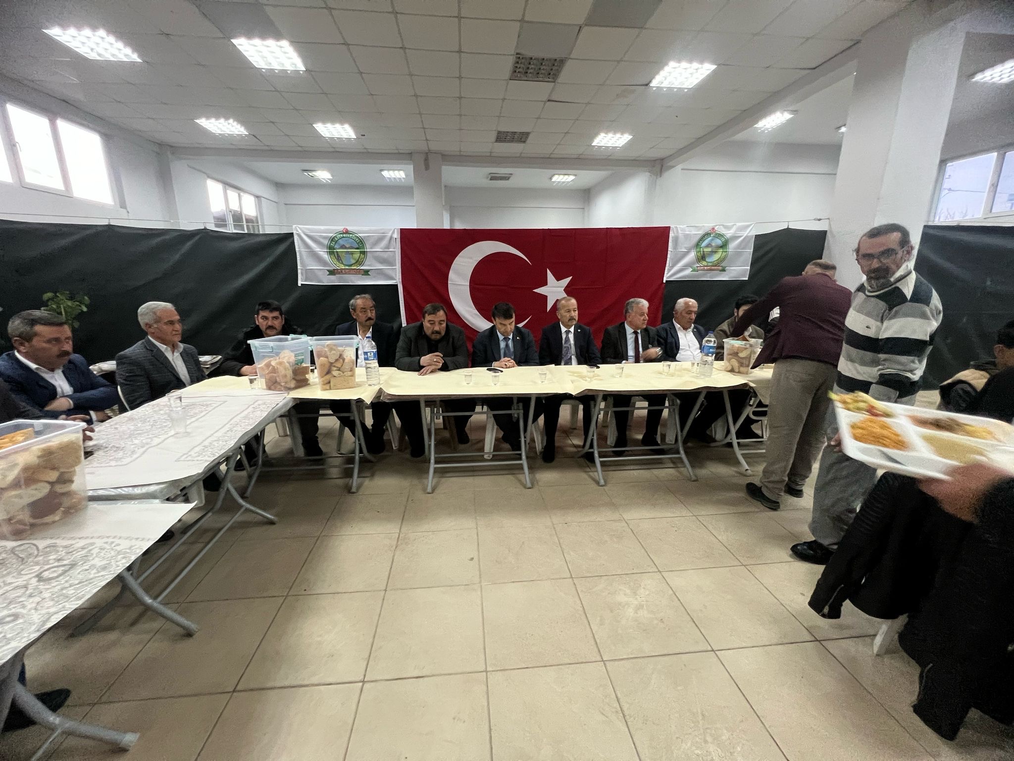 Tatarlı’da Ramazan Bereketi: MHP Heyeti Halkla İftarda Buluştu