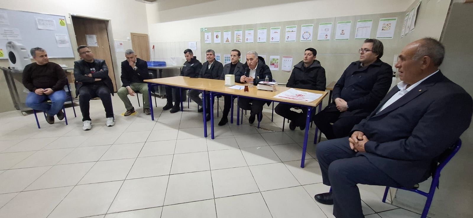 KAYMAKAM DURU, İFTARINI FEN LİSESİ ÖĞRENCİLERİMİZLE YAPTI 