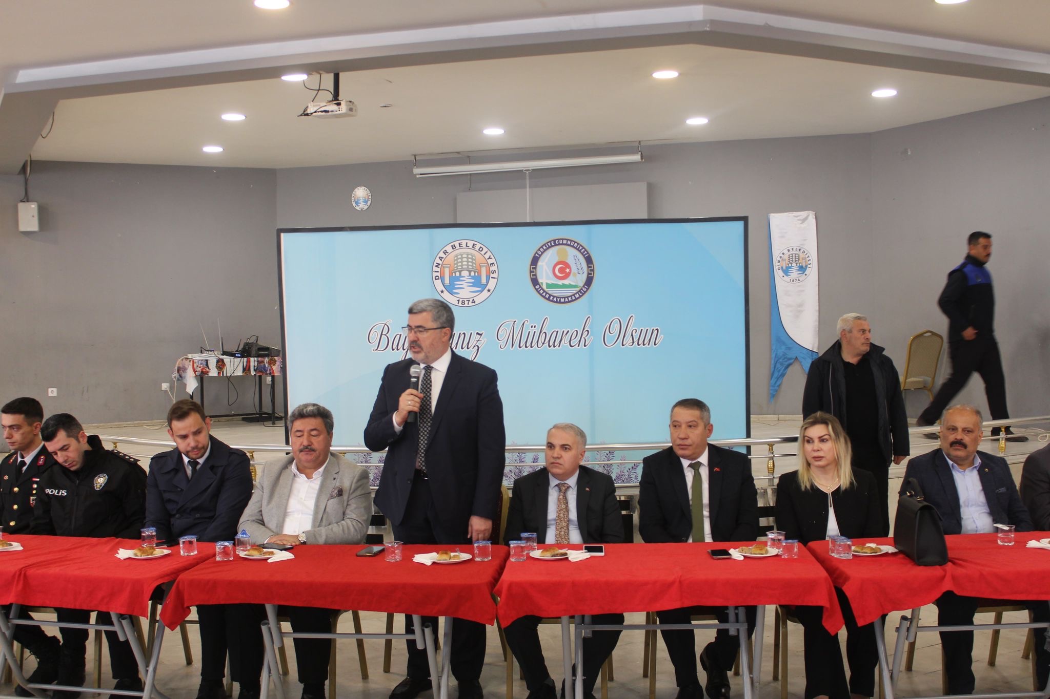 İLÇEMİZDE RAMAZAN BAYRAMI RESMİ BAYRAMLAŞMA PROGRAMI YAPILDI