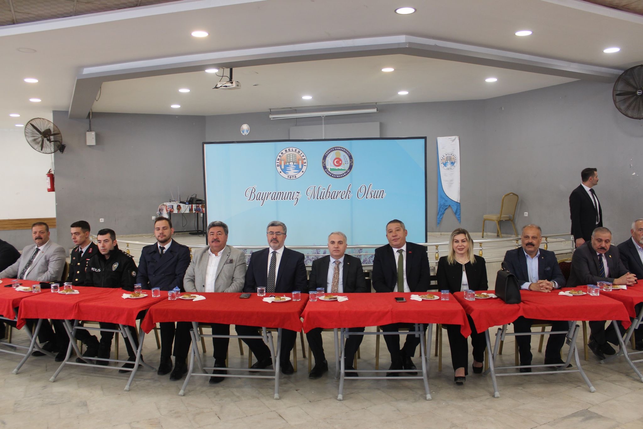 İLÇEMİZDE RAMAZAN BAYRAMI RESMİ BAYRAMLAŞMA PROGRAMI YAPILDI