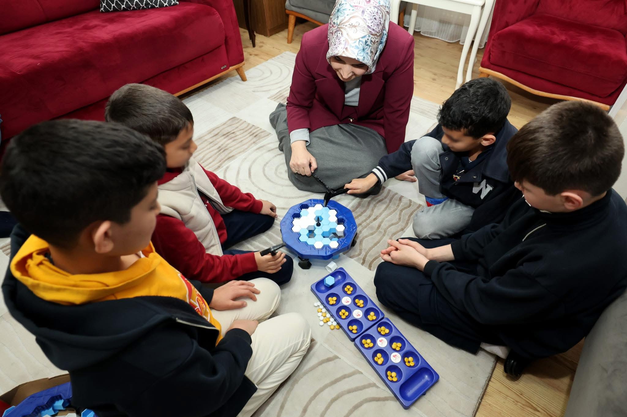 Vali Kübra Güran Yiğitbaşı, Devlet Himayesindeki Çocuklarla Bir Araya Geldi!