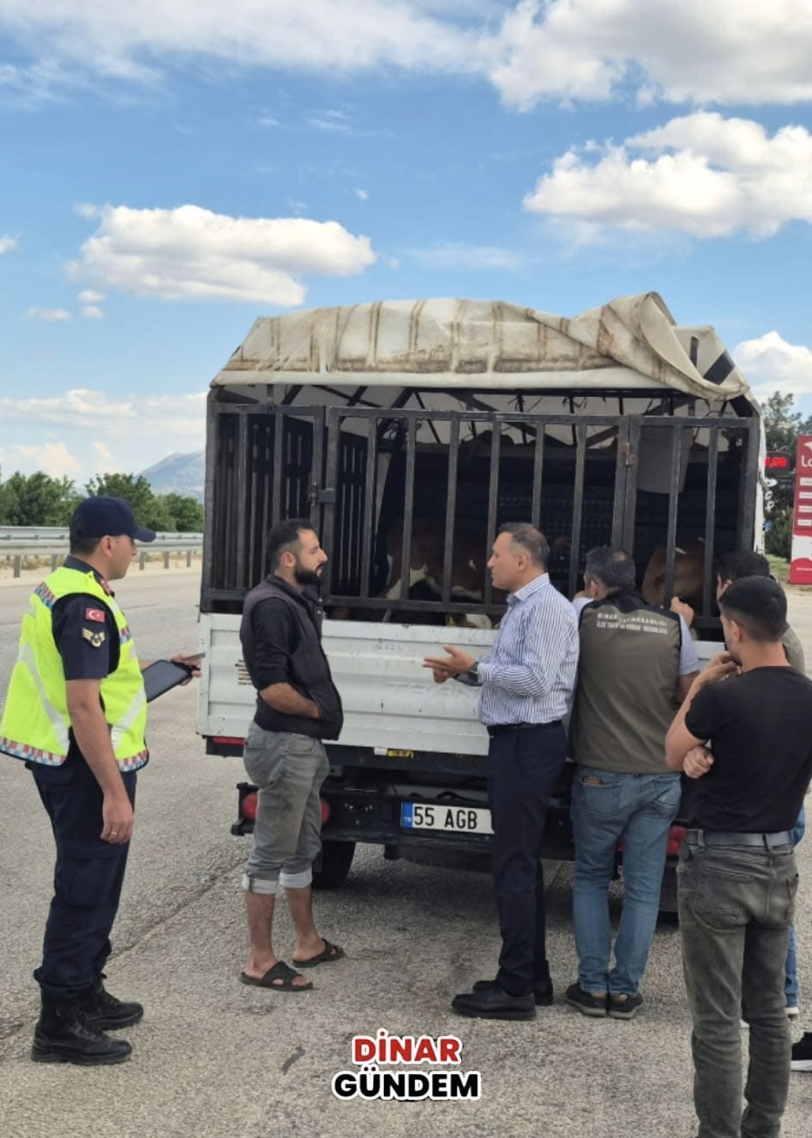 KURBAN BAYRAMI ÖNCESİ CANLI HAYVAN YOL KONTROLLERİ ARALIKSIZ DEVAM EDİYOR...