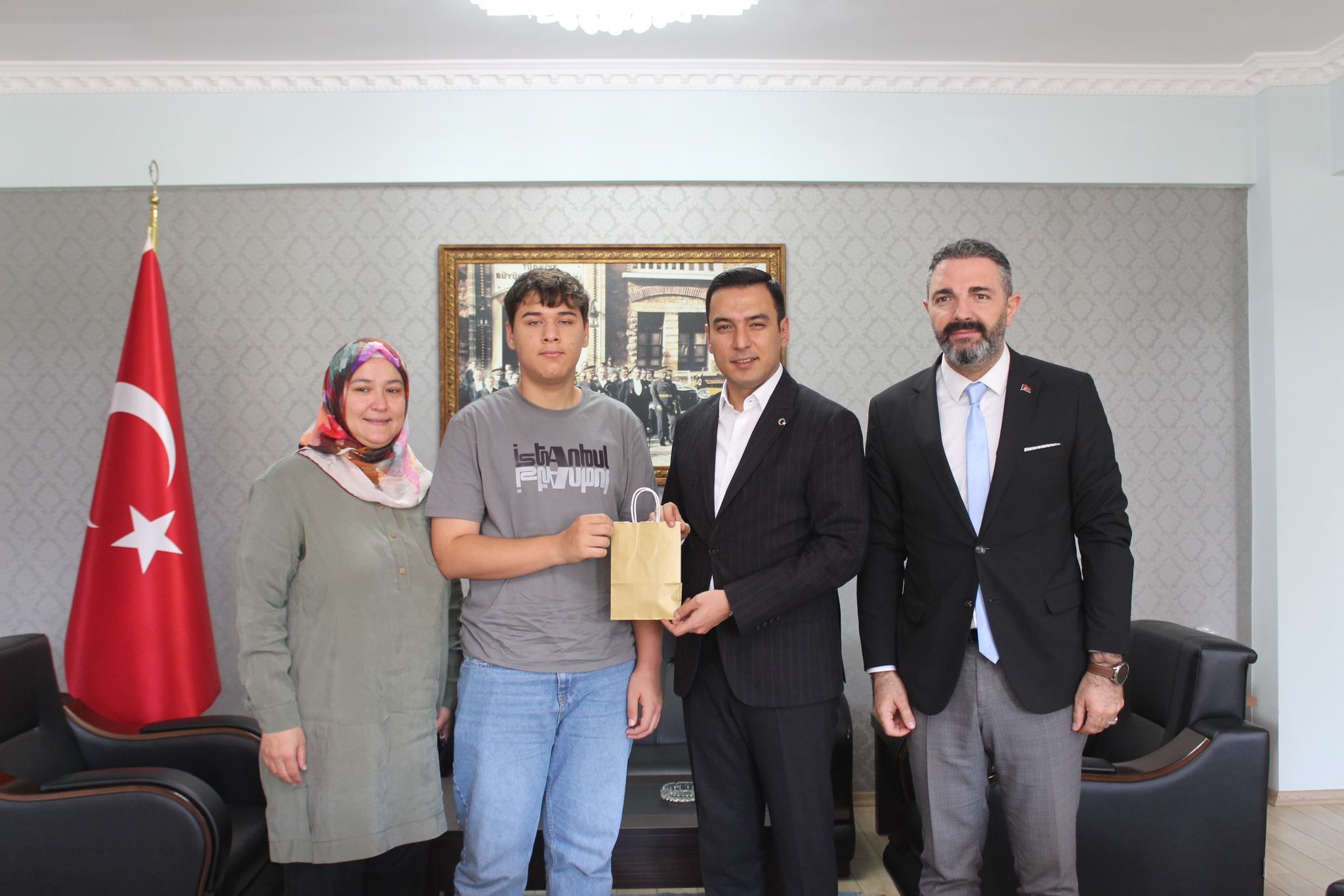 LGS’de Başarı Gösteren Öğrencilerden Kaymakamımıza Ziyaret