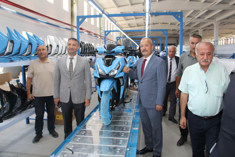 MHP Heyetinden Dazkırı'daki Musatti Motosiklet ve İplik Fabrikalarına Ziyaret