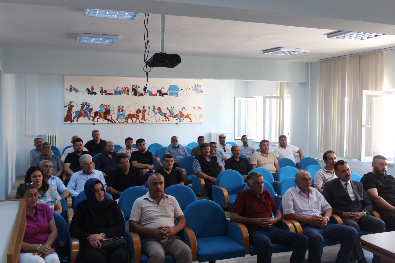 Kaymakamımız Hasan UĞUZ, Merkez, Belde ve Köy Muhtarlarıyla Tanışma Toplantısı Yaptı