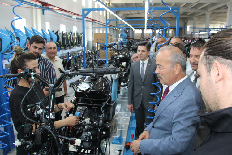 MHP Heyetinden Dazkırı'daki Musatti Motosiklet ve İplik Fabrikalarına Ziyaret