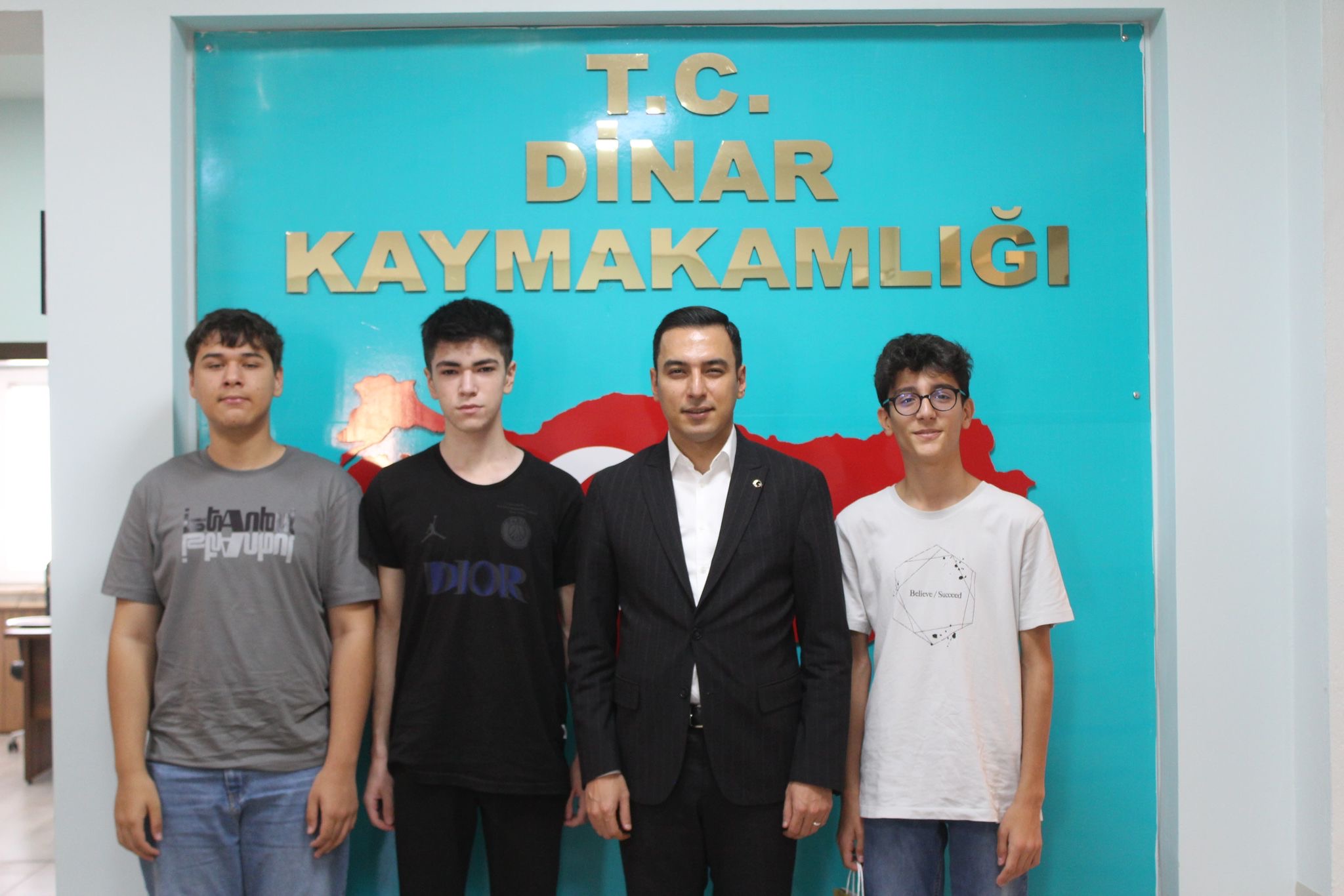 LGS’de Başarı Gösteren Öğrencilerden Kaymakamımıza Ziyaret