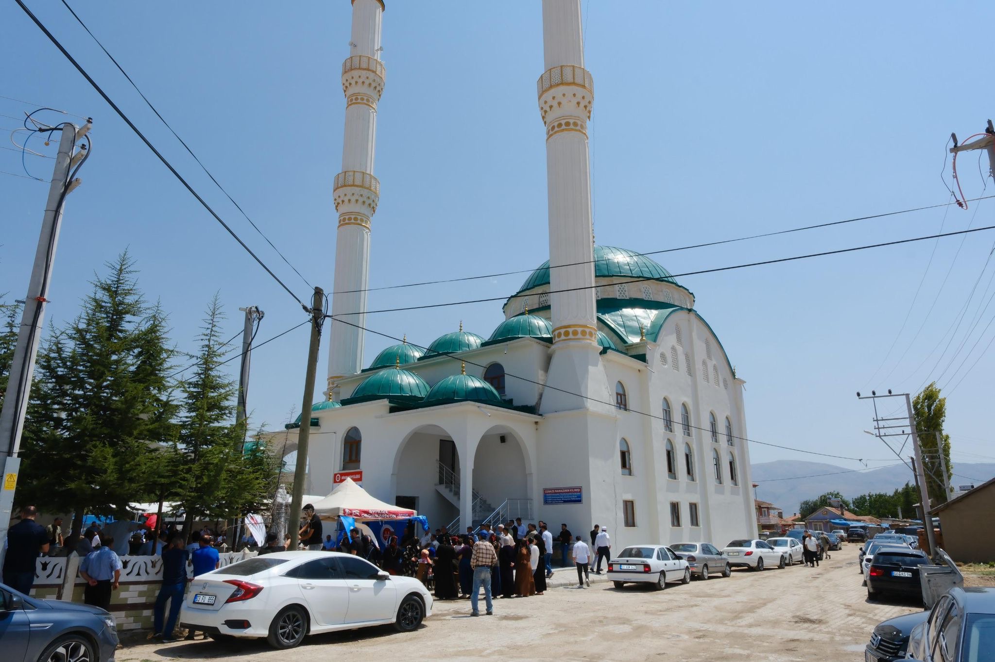 Ocaklı Mahallesi’nde Sultan Alparslan Camii Dualarla Açıldı