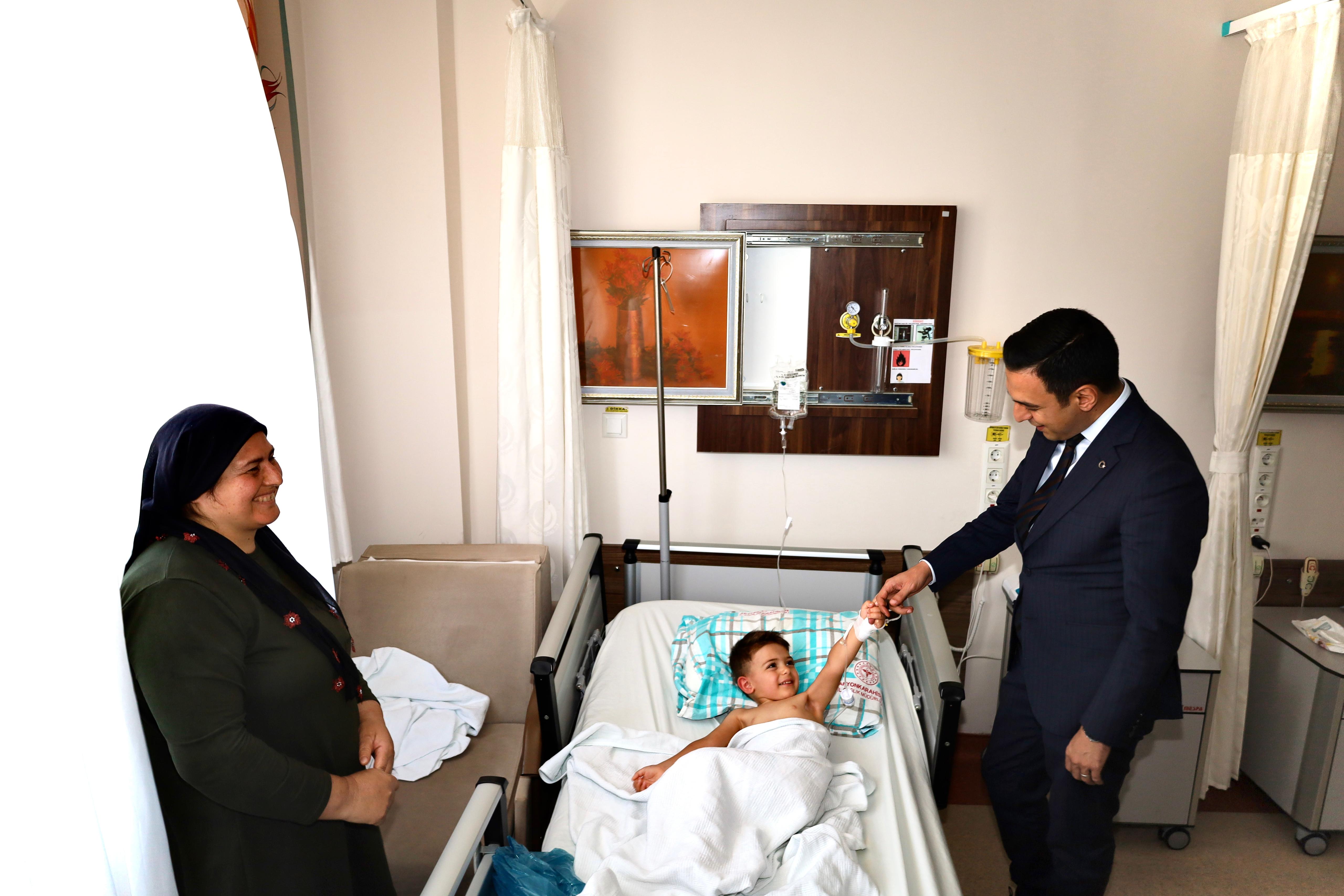 Kaymakamımız Hasan UĞUZ’dan Hastane ve Hasta Ziyareti