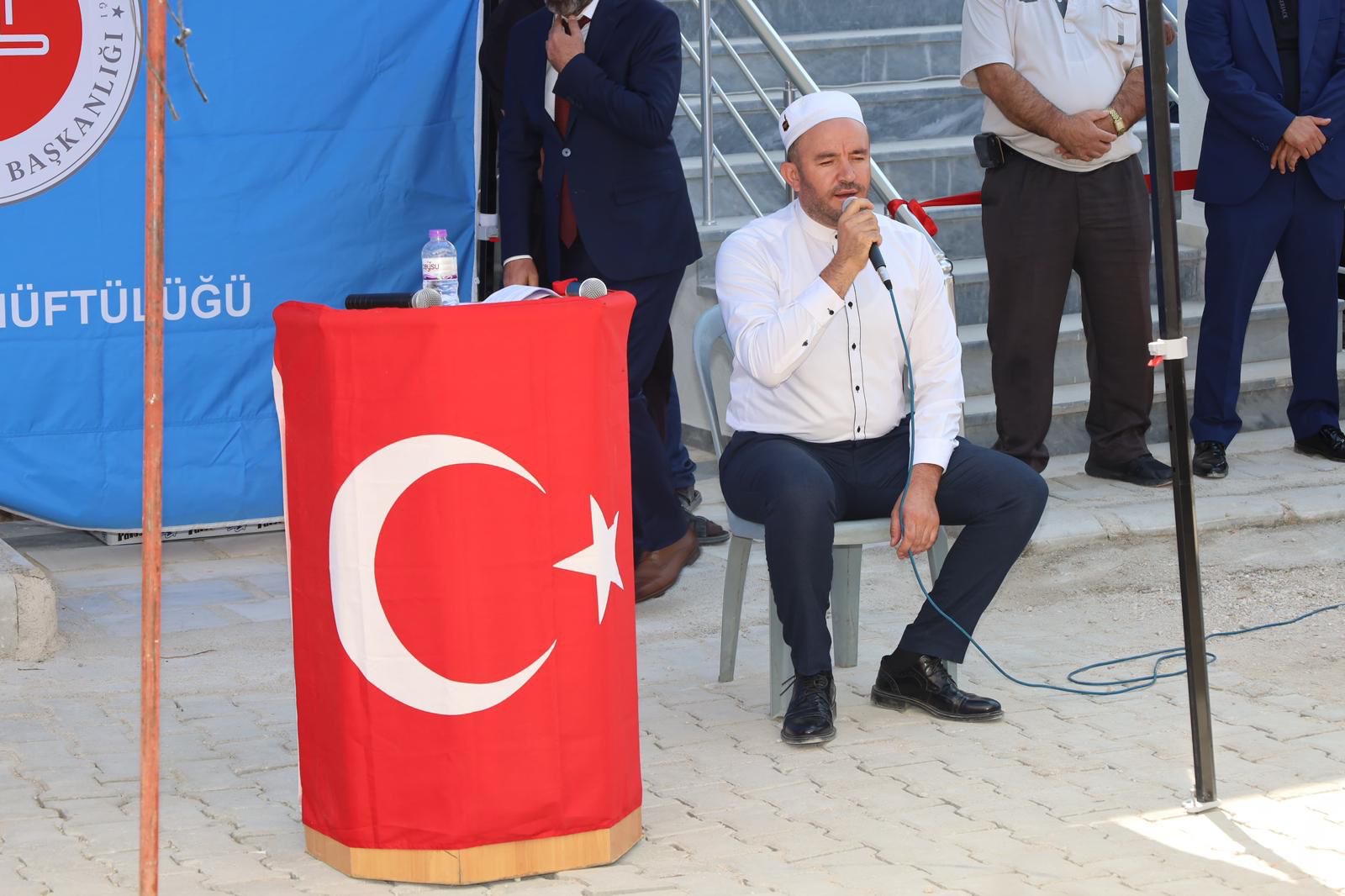 Ocaklı Mahallesi’nde Sultan Alparslan Camii Dualarla Açıldı