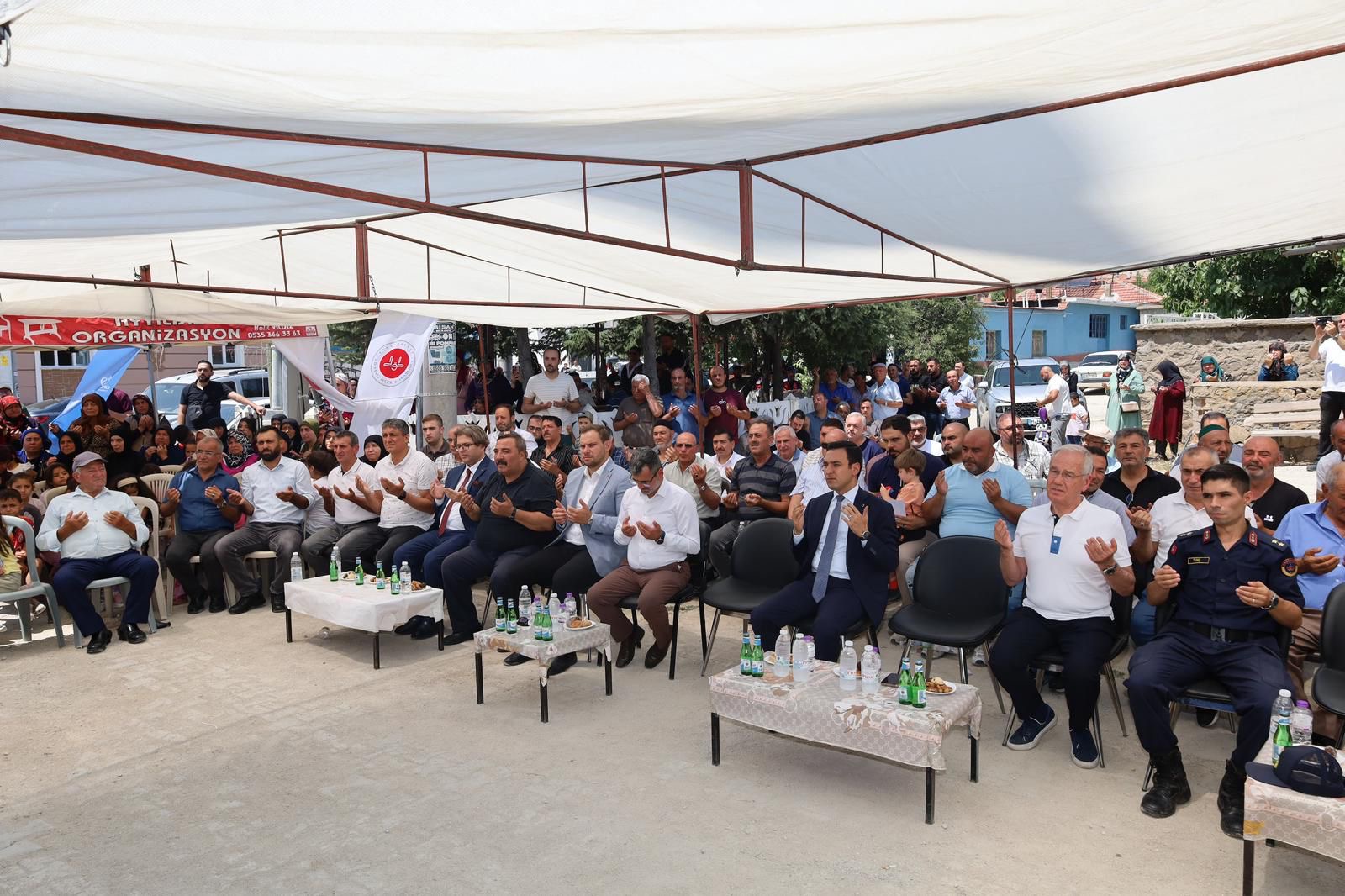 Ocaklı Mahallesi’nde Sultan Alparslan Camii Dualarla Açıldı
