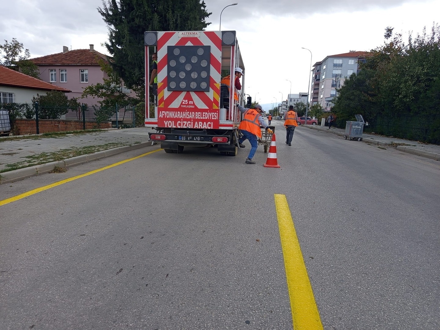 Dinar’ın Tüm Noktalarına Yol Şeritleri Çizildi