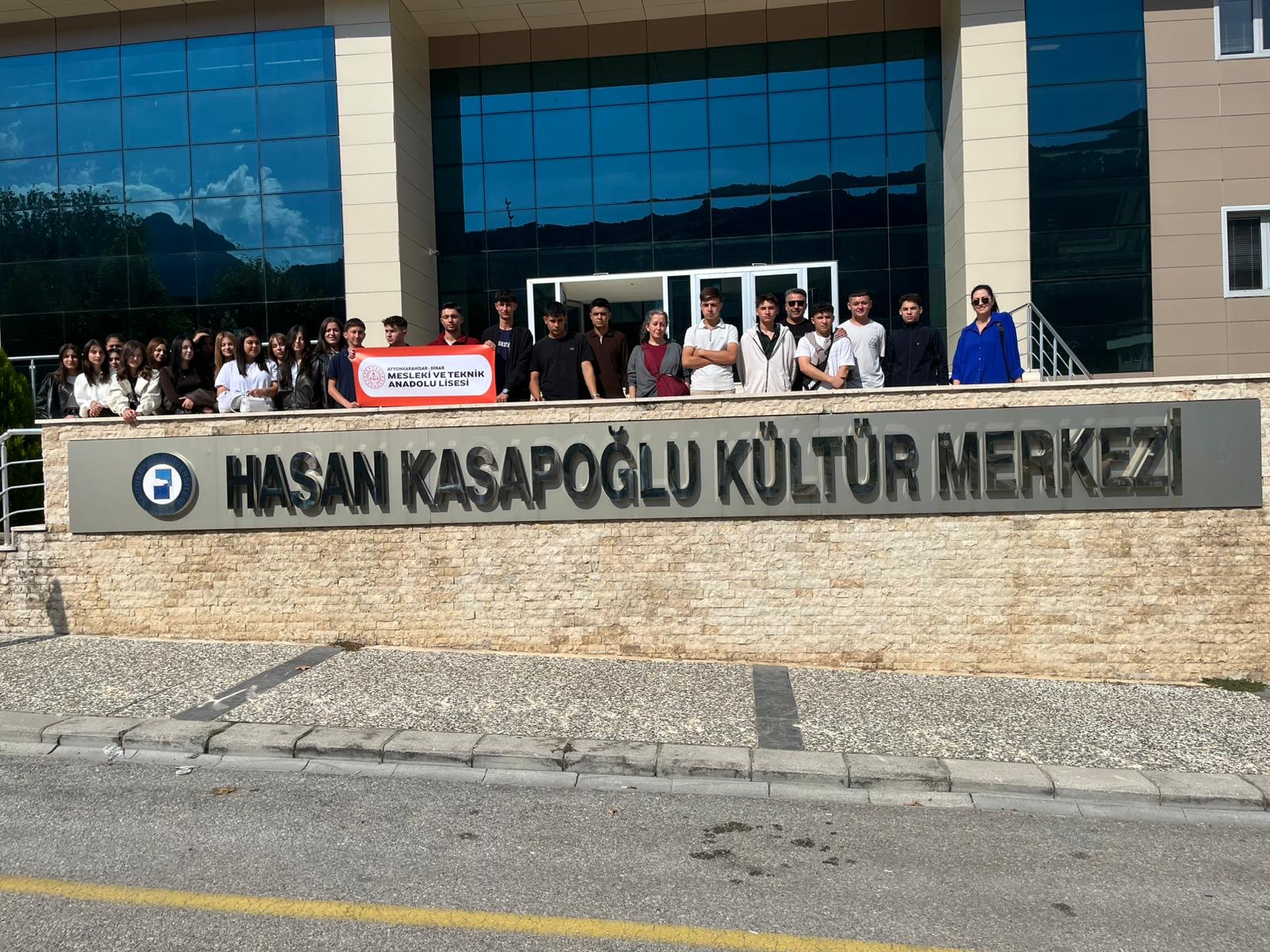 Dinar Mesleki ve Teknik Anadolu Lisesi Öğrencileri Tiyatro Etkinliğinde!