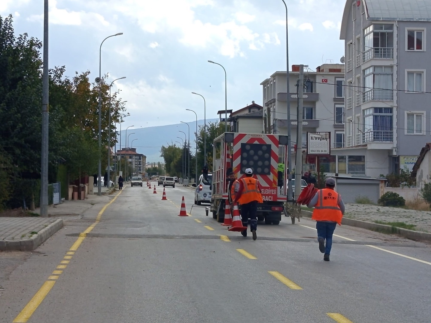 Dinar’ın Tüm Noktalarına Yol Şeritleri Çizildi