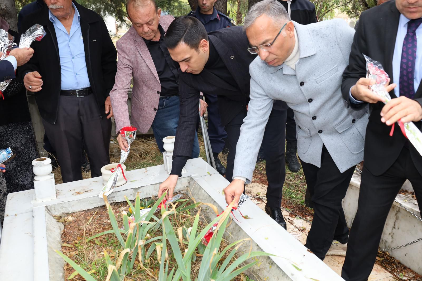 Kaymakamımız Hasan UĞUZ, Şehit Selçuk Gürdal ve Şehit İzzet Taşbaş’ın Ailelerini Ziyaret Etti