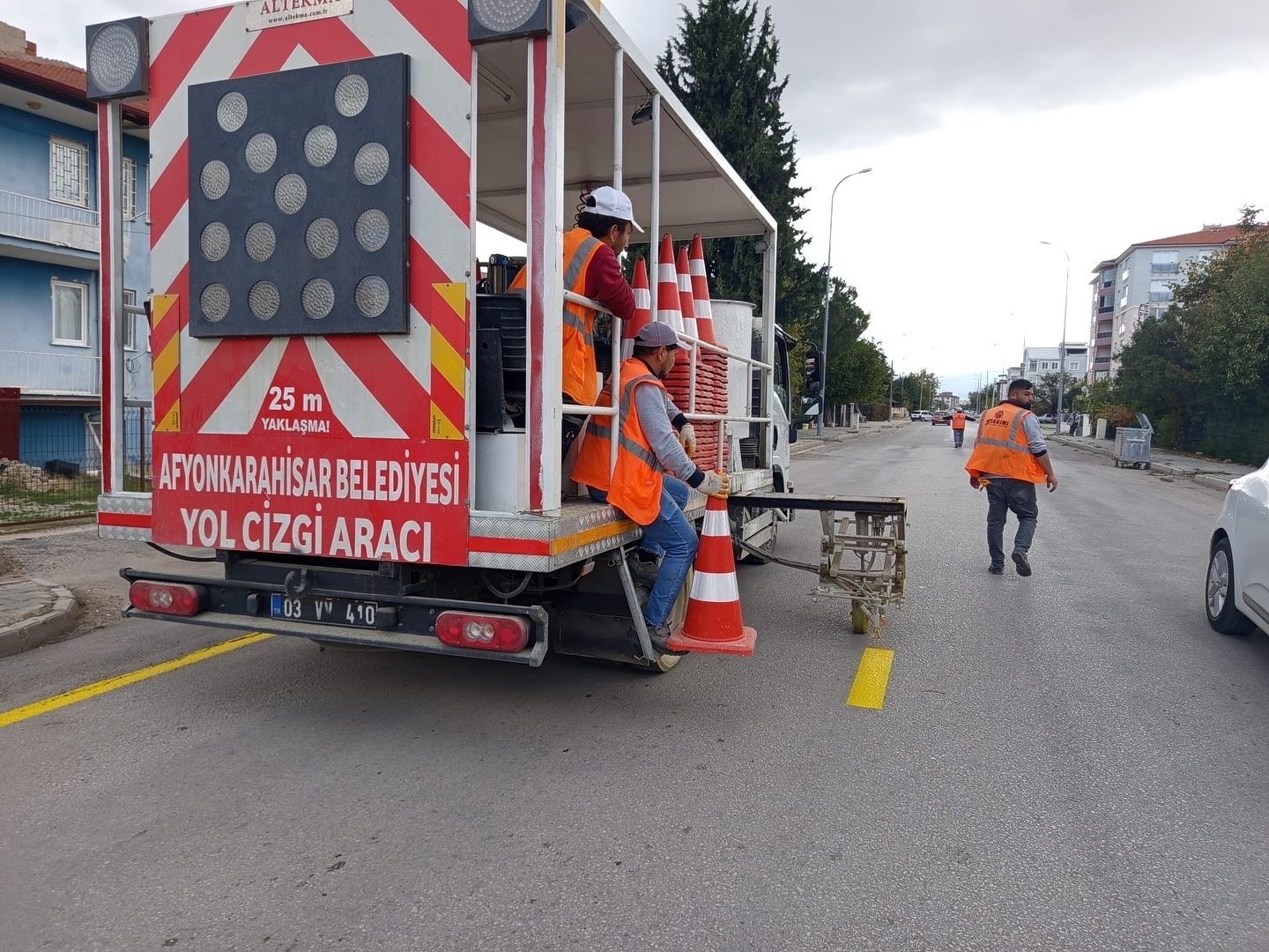 Dinar’ın Tüm Noktalarına Yol Şeritleri Çizildi