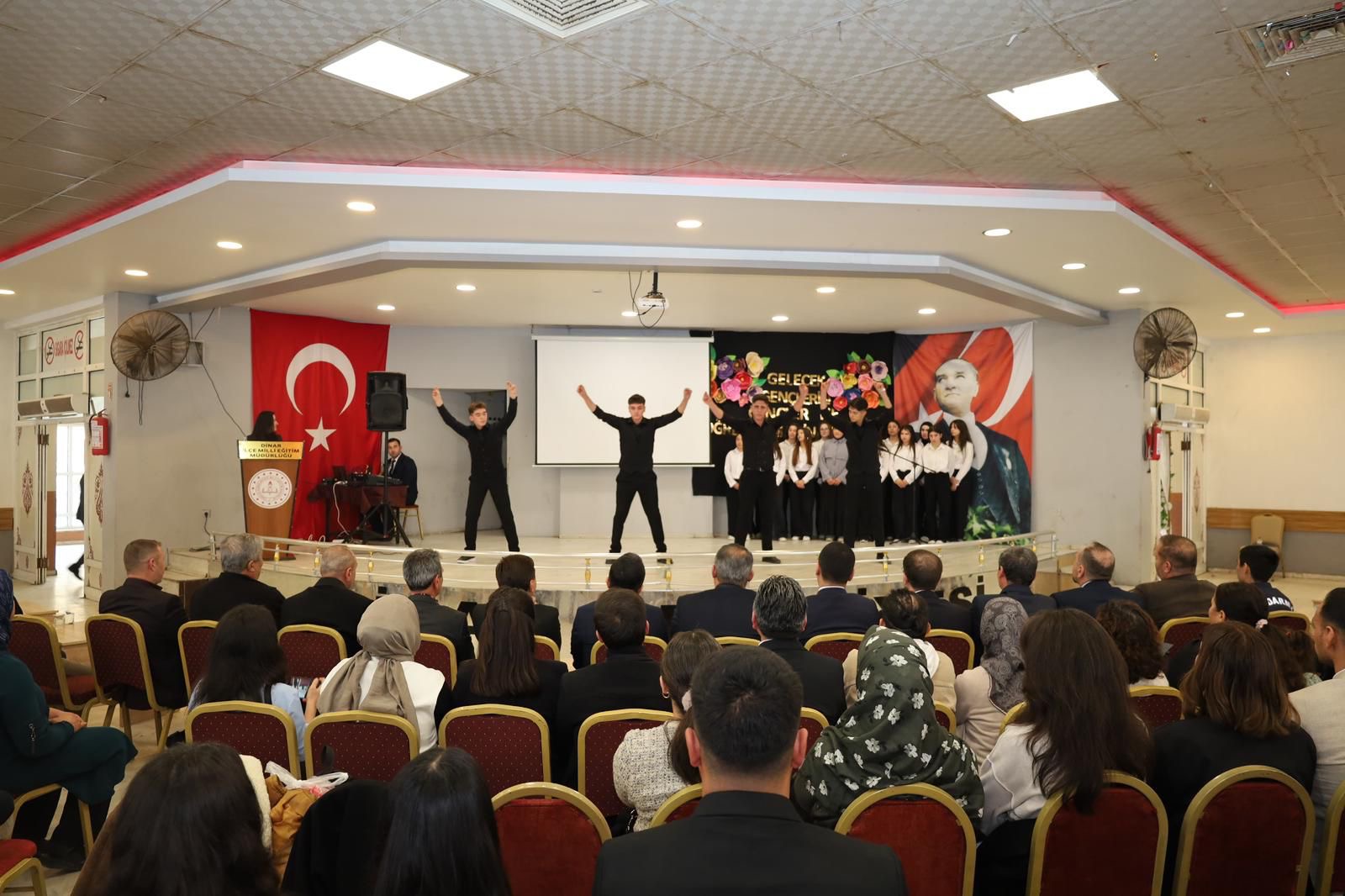 Dinar’da 24 Kasım Öğretmenler Günü Coşkuyla Kutlandı