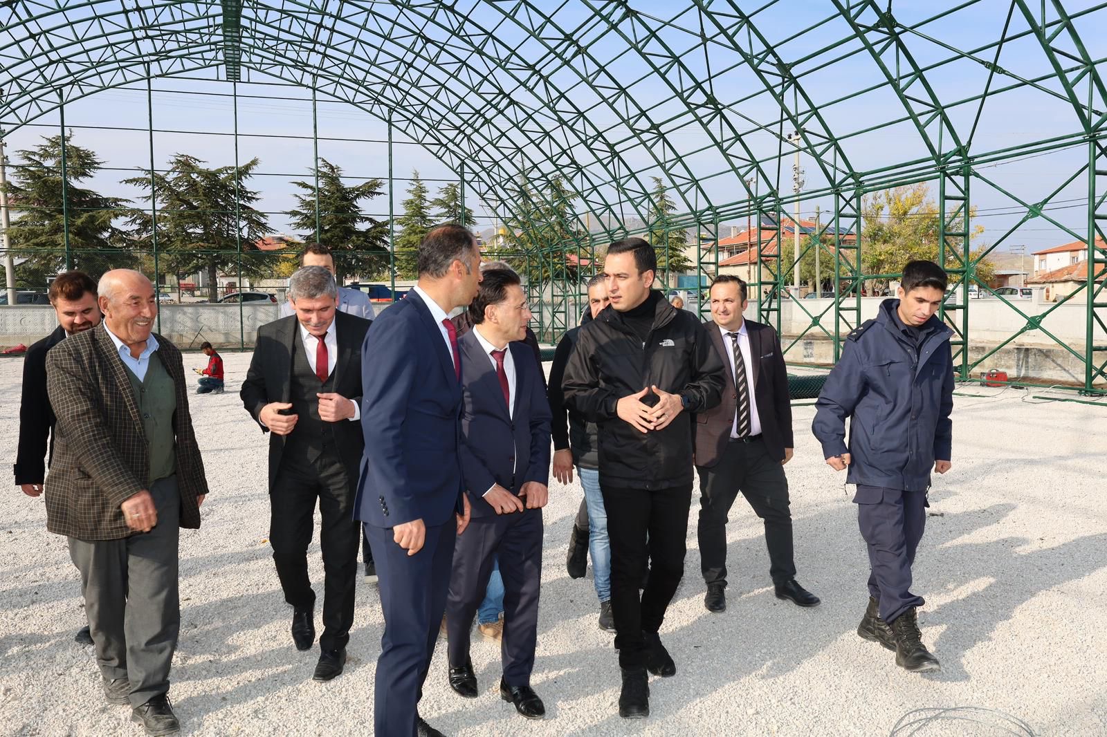 Doğanlı Köyü Spor Kompleksi Çalışmaları Devam Ediyor