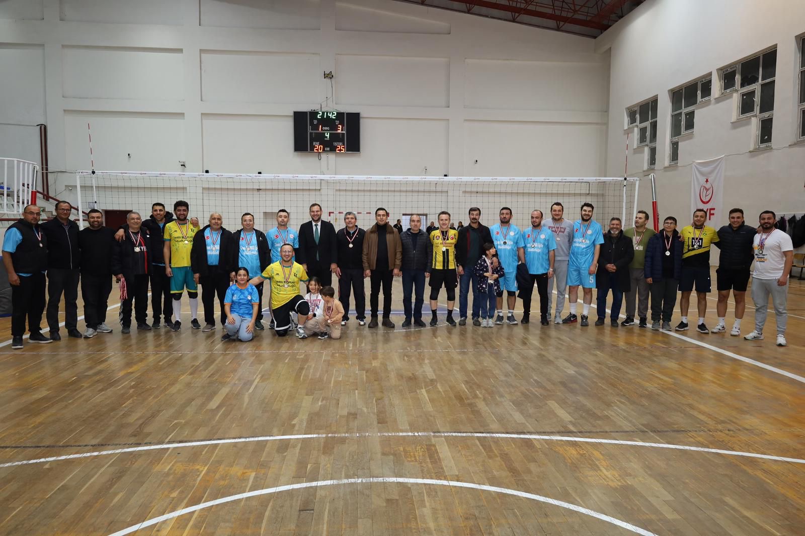24 Kasım Öğretmenler Günü Voleybol Turnuvası Finali Gerçekleştirildi