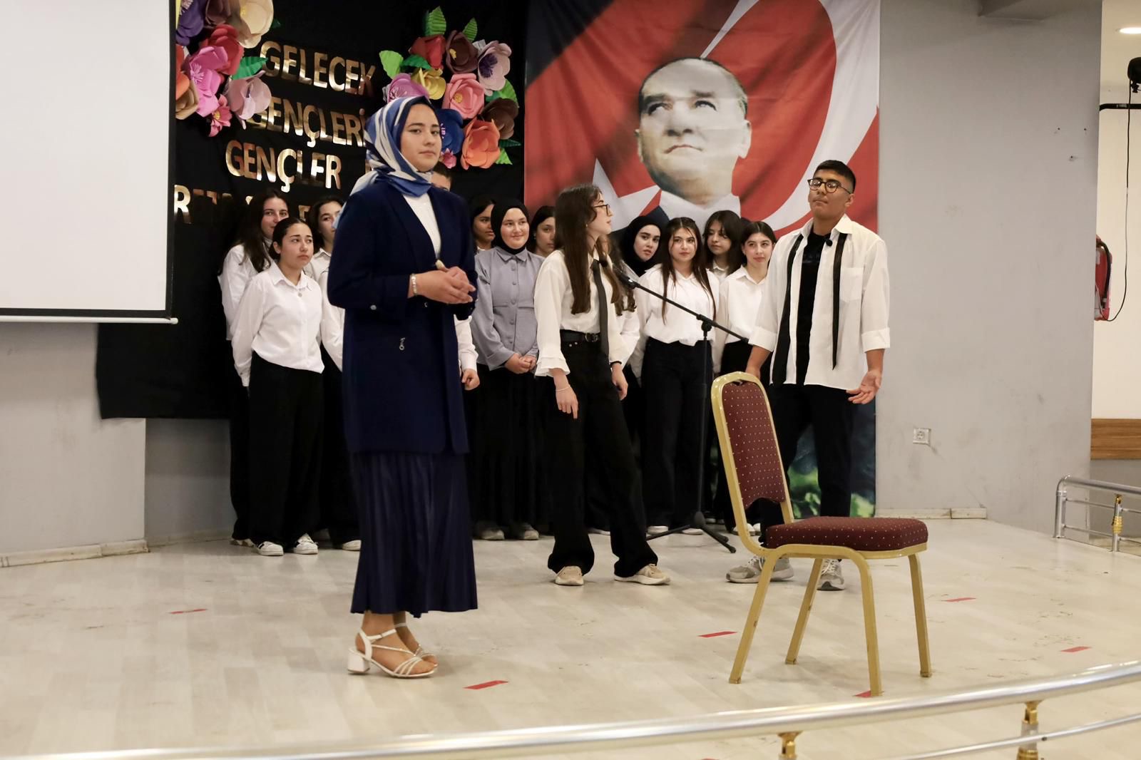 Dinar’da 24 Kasım Öğretmenler Günü Coşkuyla Kutlandı