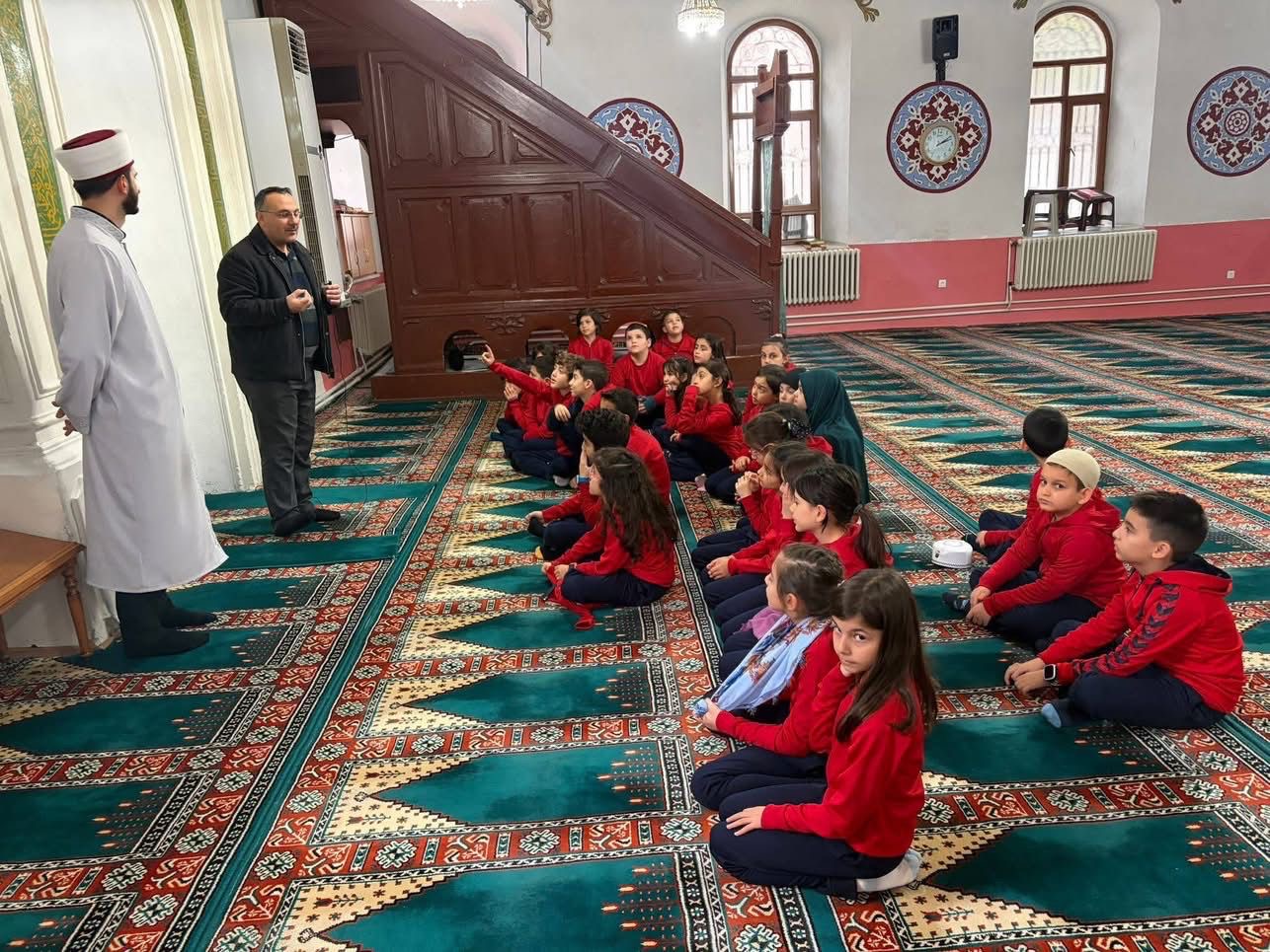 Yeniyol İlköğretim Okulu Öğrencileri Ulu Cami’yi Ziyaret Etti