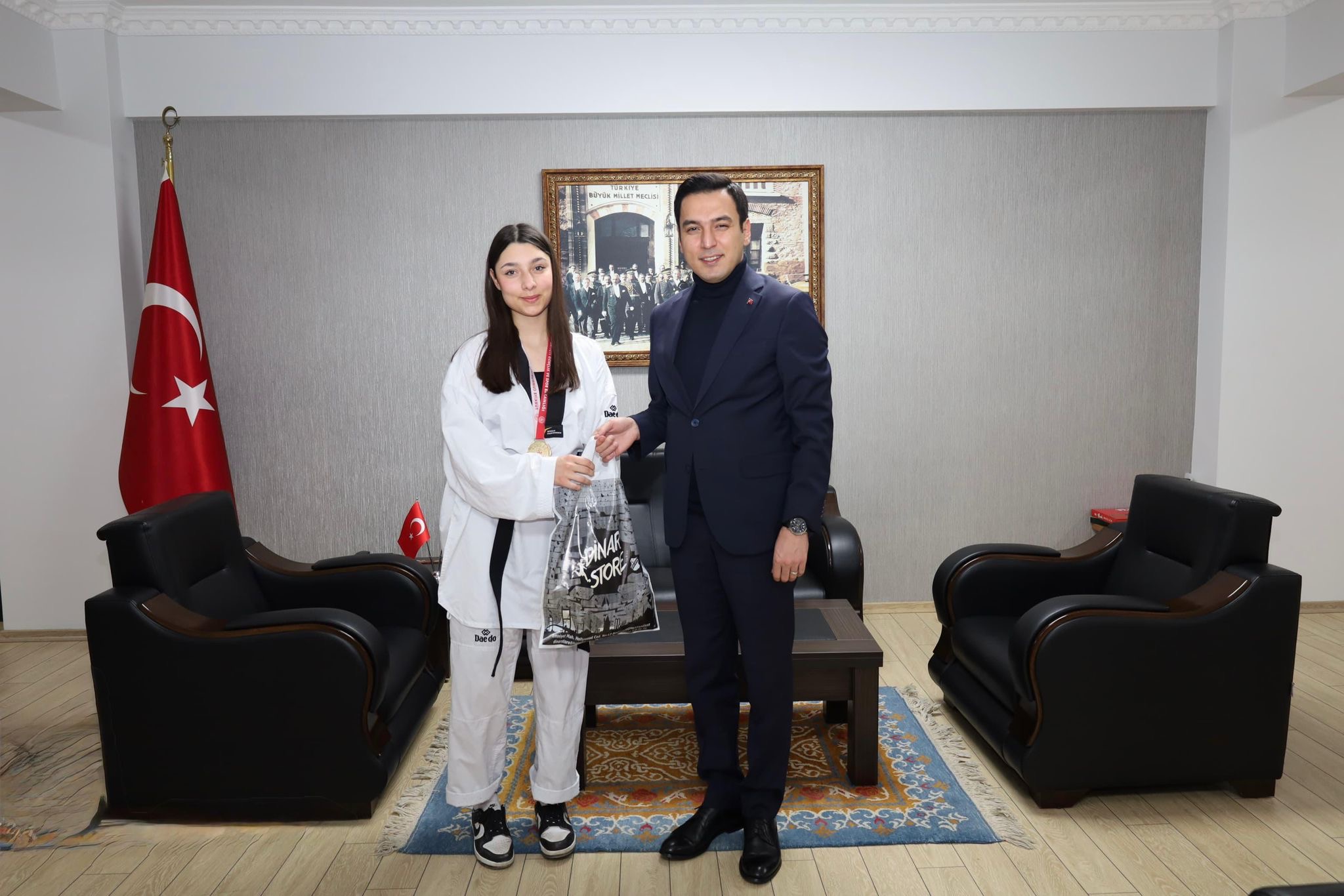 Kaymakamımız Hasan UĞUZ, Taekwondo Sporcularını Ağırladı