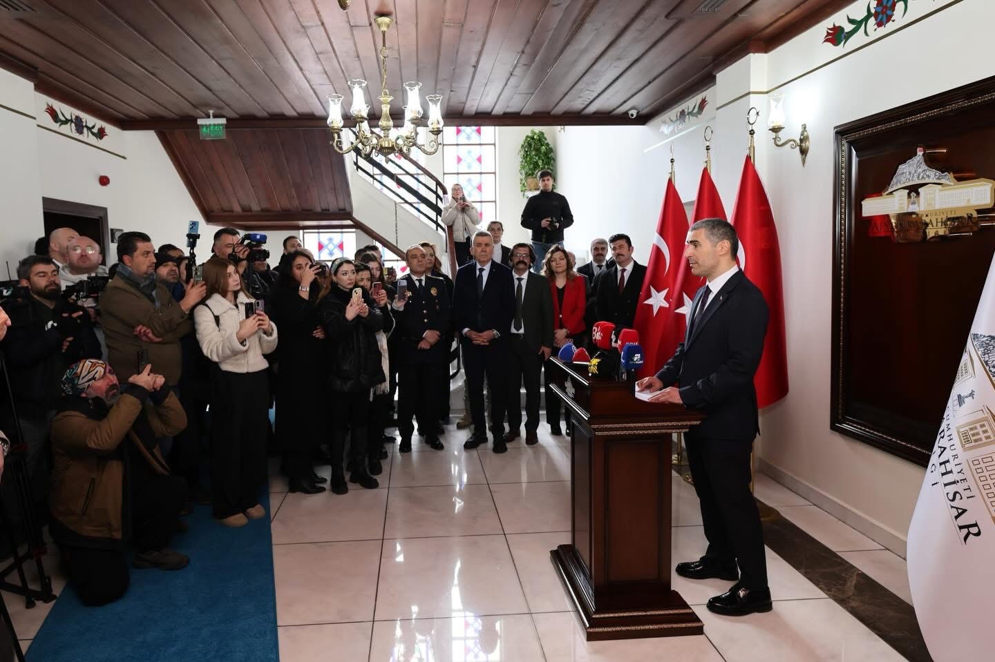 Afyonkarahisar Valisi Dr. Naci Aktaş Görevine Başladı ve Başarılar Dileriz!