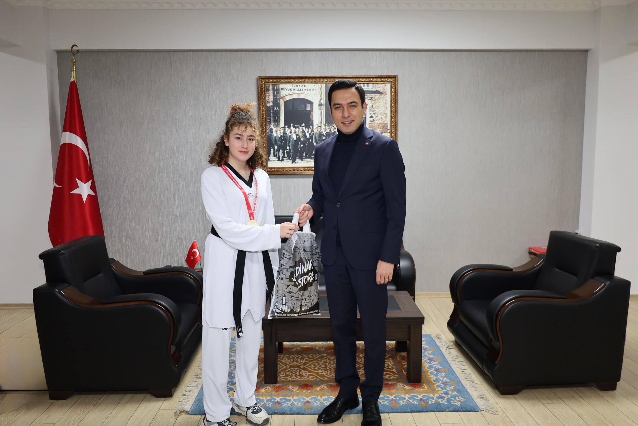 Kaymakamımız Hasan UĞUZ, Taekwondo Sporcularını Ağırladı
