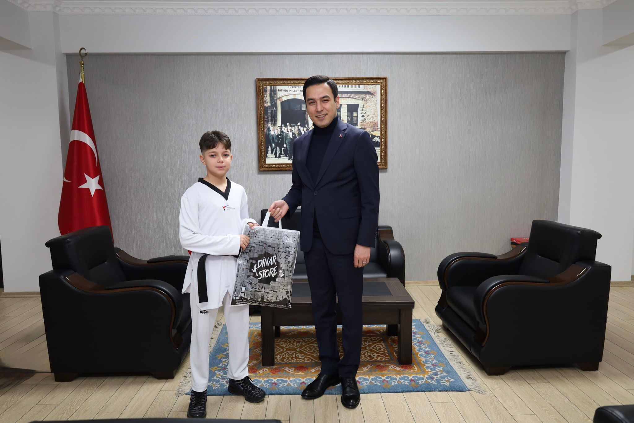 Kaymakamımız Hasan UĞUZ, Taekwondo Sporcularını Ağırladı