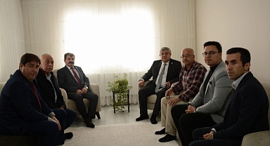 Aydın Milletvekili Rıza Posacı Dinar’da Ziyarete Önce Şehidimizin Evinden Başladı