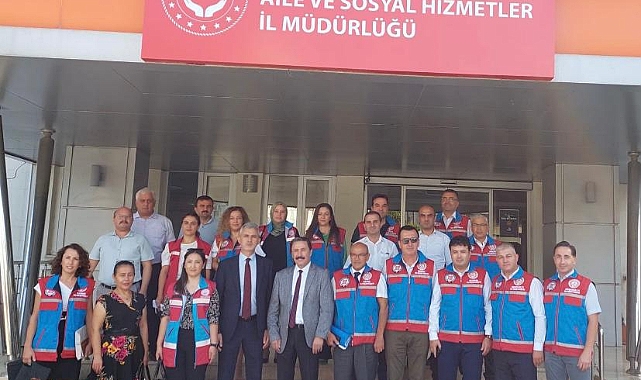 Mustafa Tarlacı Antalya’da İhtiyaç Sahiplerinin Dertlerine Ortak Oldu
