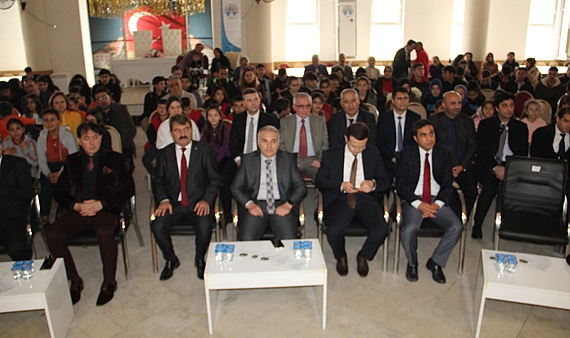 Dinar’da 24 Kasım Öğretmenler günü kutlandı