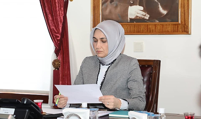 DİNAR GÜNDEM GAZETESİNDEN VALİMİZ KÜBRA YİĞİTBAŞI'NA GEÇMİŞ OLSUN MESAJI