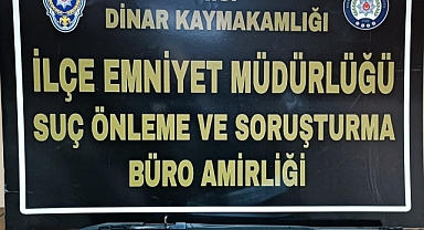 Dinar'da Ruhsatsız Tüfek Yakalandı