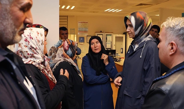 Afyon Valisi Yiğitbaşı Heyelanda Yaralanan Vatandaşı Dinar'da Ziyaret Etti 