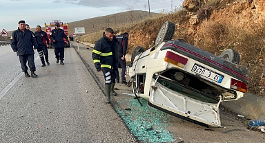  Dinar'da Otomobil Takla Attı