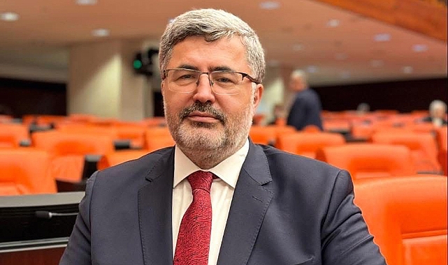 Özkaya, "Kırgınlıklarımızı, küskünlüklerimizi sona erdirmeliyiz"