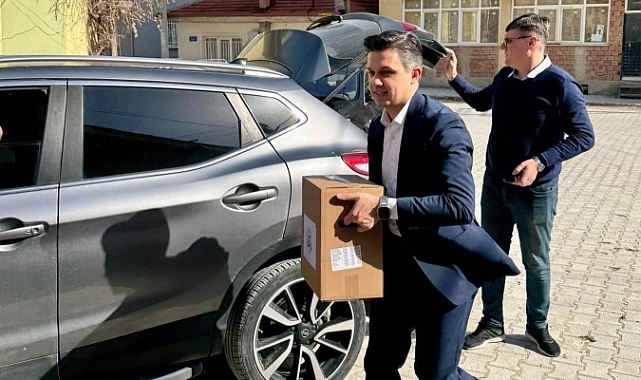Dazkırı Belediye Başkanı Fatih Çiçek: “Yardım Kolilerimizi İhtiyaç Sahipleriyle Buluşturuyoruz”