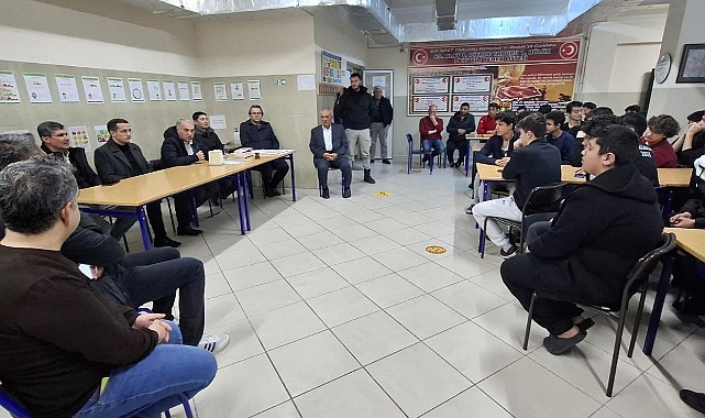 KAYMAKAM DURU, İFTARINI FEN LİSESİ ÖĞRENCİLERİMİZLE YAPTI 