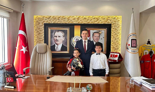 Başkan Fatih Çiçek, 23 Nisan’da Başkanlık Makamını Çocuklara Bıraktı! 