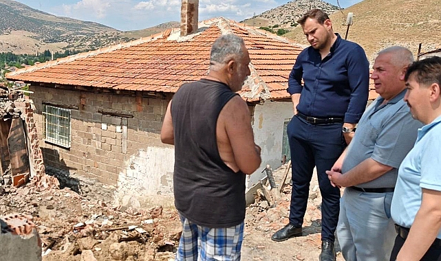 AK Parti Dinar İlçe Teşkilatı’ndan Yangın Mağduru Vatandaşımıza Geçmiş Olsun Ziyareti