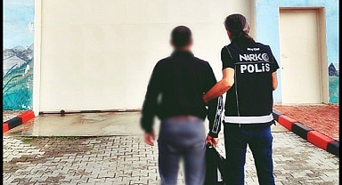 Madde Ticareti Suçlusu Yakalanarak Dinar Kapalı Cezaevine Teslim Edildi 