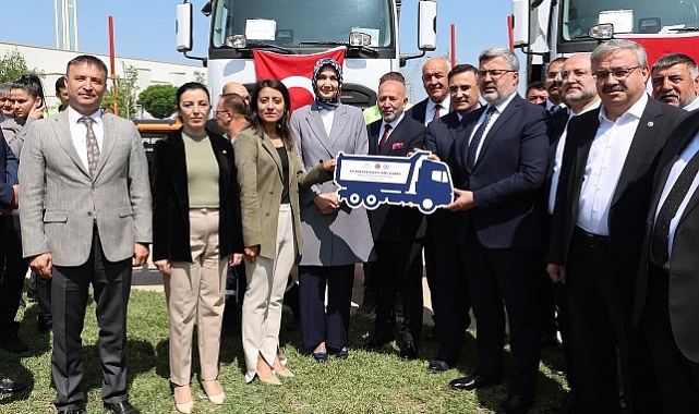 Vali Kübra Güran Yiğitbaşı, Araç Teslim ve Hizmete Alım Törenine Katıldı