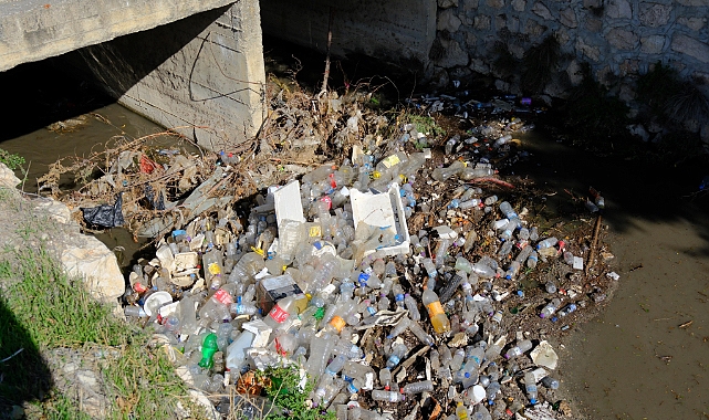 Menderes Nehri’nde Temizlik Çalışmaları Başladı